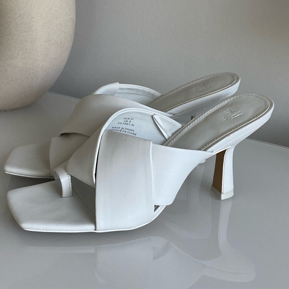 White HM Mules